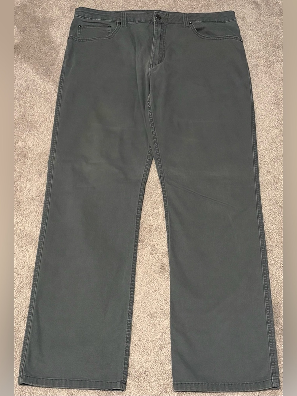 Magellan Outdoors Pants Mens Sz 34x34 Fits 34x32 Gray Stain Release Straight Leg
